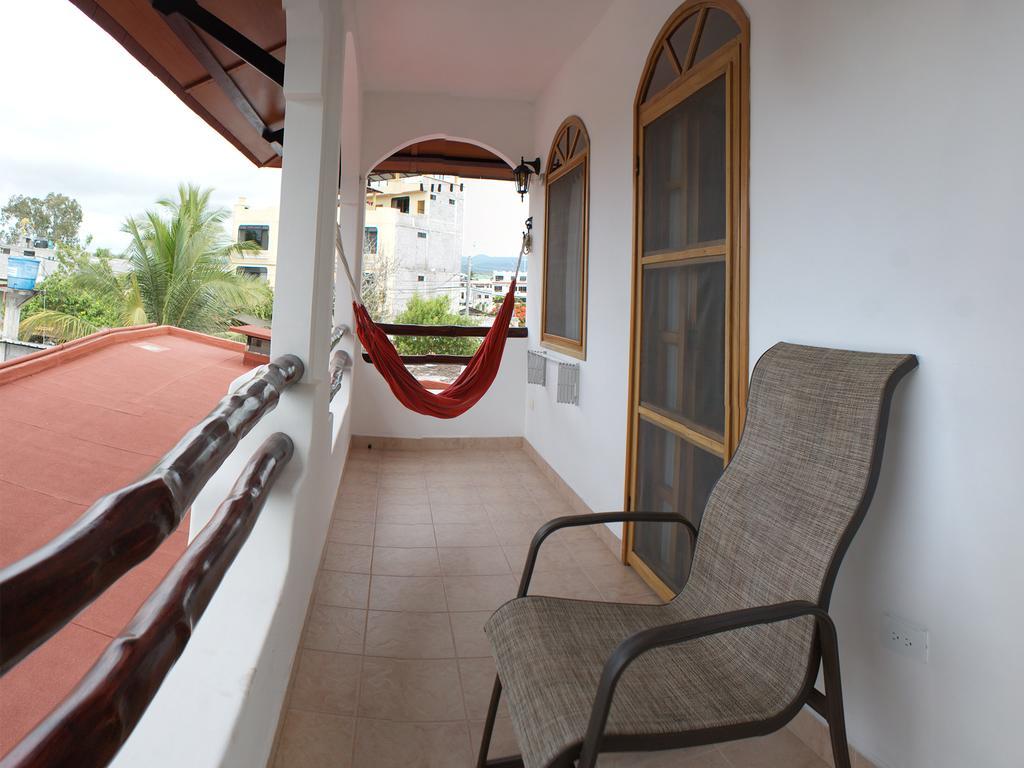 Hotel Galapagos Suites B&B Puerto Ayora  Εξωτερικό φωτογραφία