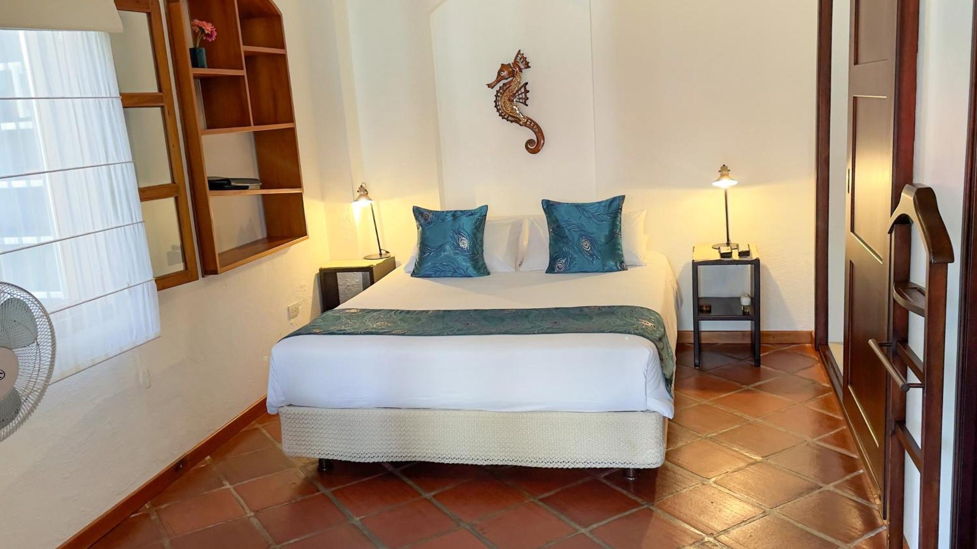 Hotel Galapagos Suites B&B Puerto Ayora  Εξωτερικό φωτογραφία